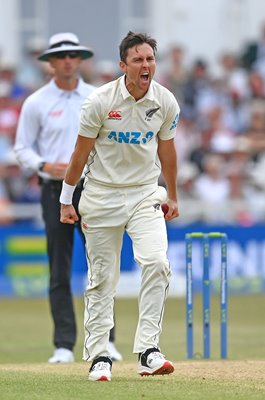 Trent Boult New Zealand celebrates Joe Root wicket Trent Bridge Test 2022  