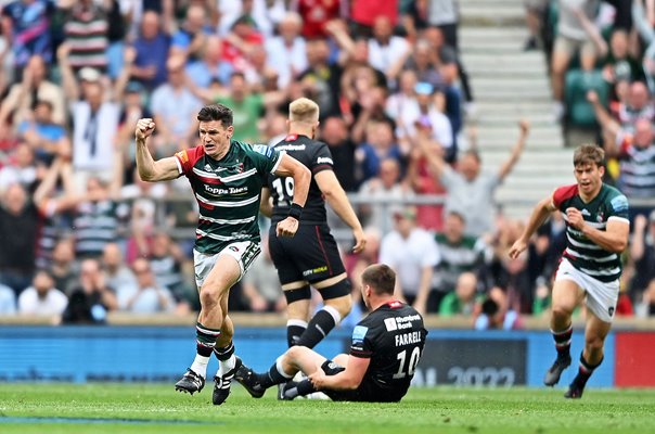 Freddie Burns Leicester celebrates winning drop goal Premiership Rugby Final 2022