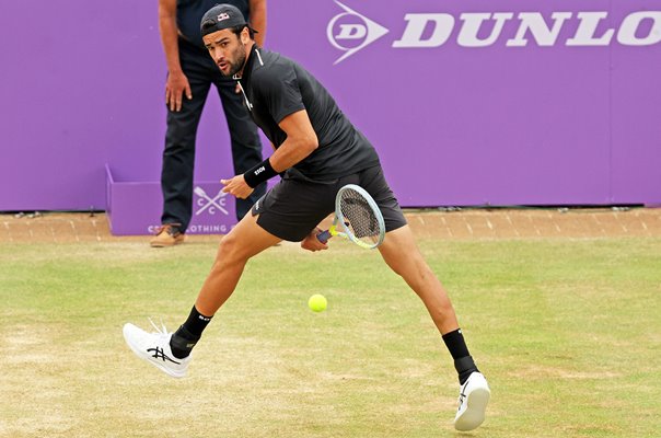 Matteo Berrettini Italy trick shot Queen's Club London 2022