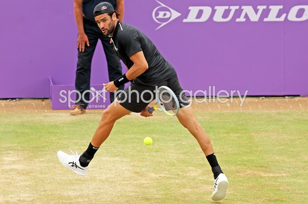 Matteo Berrettini Italy trick shot Queen's Club London 2022