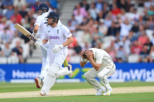 Jonathan Bairstow England frustrates Neil Wagner New Zealand Headingley 2022