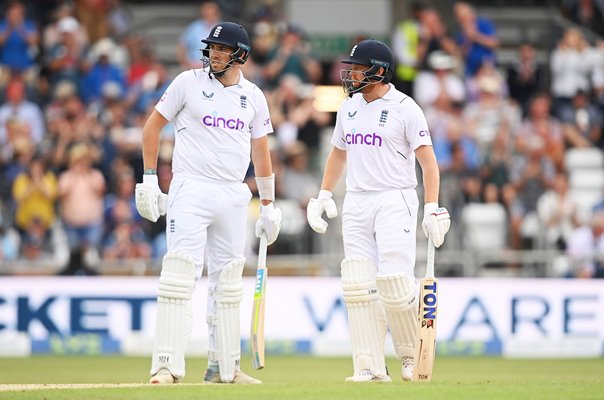 Jonathan Bairstow & Jamie Overton rescue England v New Zealand Headingley 2022