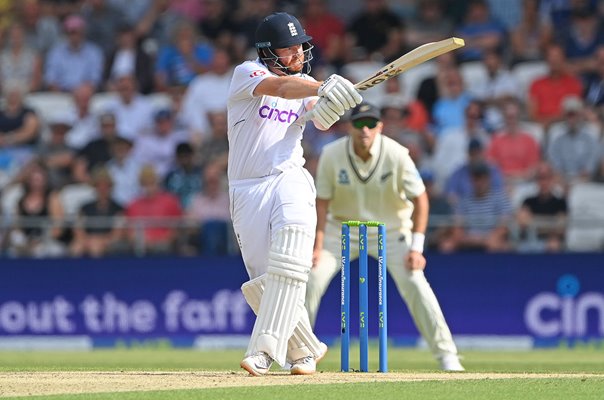 Jonathan Bairstow England hook shot v New Zealand Headingley 2022