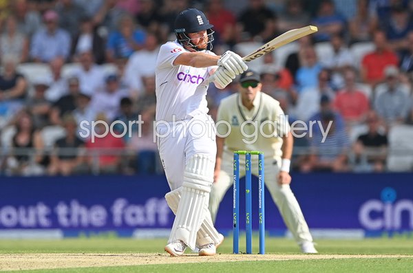 Jonathan Bairstow England hook shot v New Zealand Headingley 2022