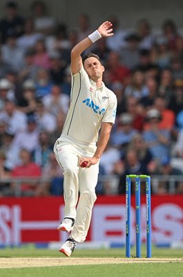Trent Boult New Zealand bowls v England Headingley Test 2022