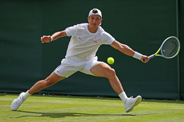 Ryan Peniston Great Britain stretch forehand Wimbledon 2022