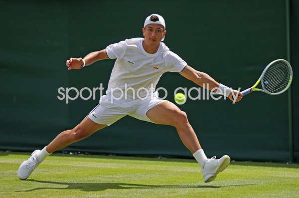 Ryan Peniston Great Britain stretch forehand Wimbledon 2022