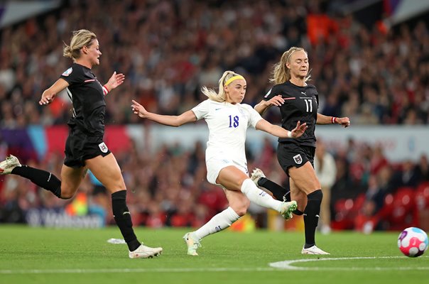 Chloe Kelly England v Sarah Puntigam Austria Women's EURO 2022