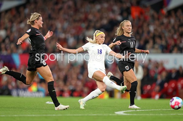 Chloe Kelly England v Sarah Puntigam Austria Women's EURO 2022