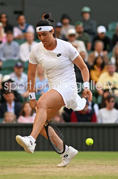 Ons Jabeur Tunisia trick shot v Tatjana Maria Wimbledon 2022