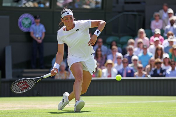 Ons Jabeur Tunisia forehand v Tatjana Maria Wimbledon 2022