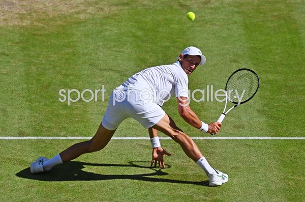 Novak Djokovic stretch backhand Semi Final Wimbledon 2022