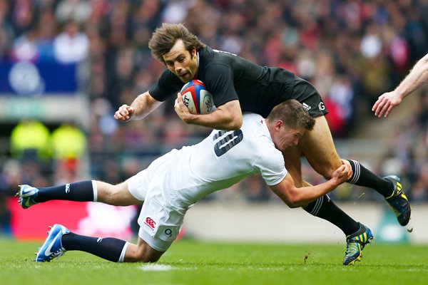 Owen Farrell tackles Conrad Smith Twickenham 2012