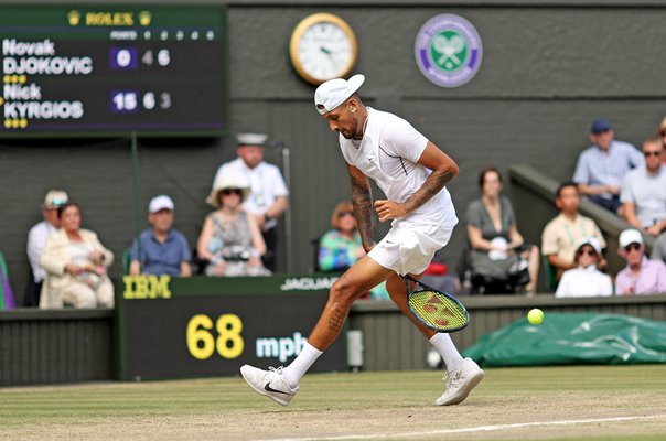 Nick Kyrgios trick shot v Novak Djokovic Wimbledon Final 2022