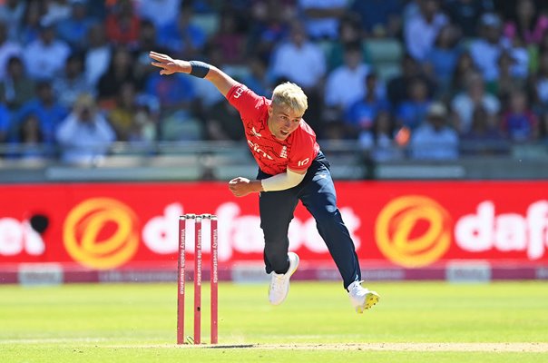 Sam Curran England bowls v India T20 Nottingham 2022