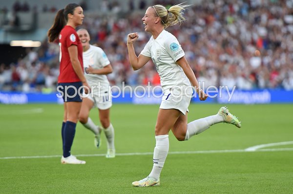Beth Mead England celebrates Norway Women's EURO 2022