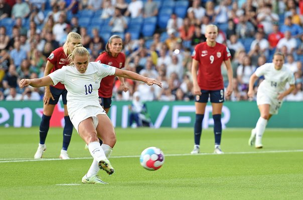 Georgia Stanway England penalty v Norway Women's EURO 2022