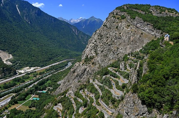 Peloton climbing Lacets de Montvernier Tour de France 2022 