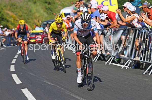 Tadej Pogacar Slovenia attacks v Jonas Vingegaard Alpe d'Huez Tour 2022