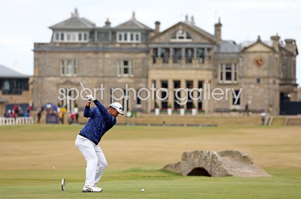 Hideki Matsuyama Japan drives 18th Hole British Open St Andrews 2022