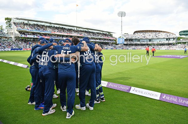 England huddle v India ODI Lord's Cricket Ground 2022