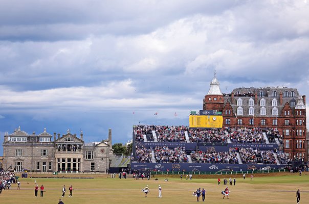 Tiger Woods USA 18th Green Round 2 St Andrews Open 2022