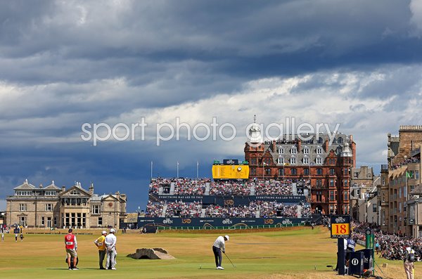 Tiger Woods USA drives 18th Tee Round 2 St Andrews Open 2022