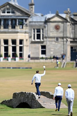Tiger Woods USA crosses Swilcan Bridge 18th Hole St Andrews Open 2022