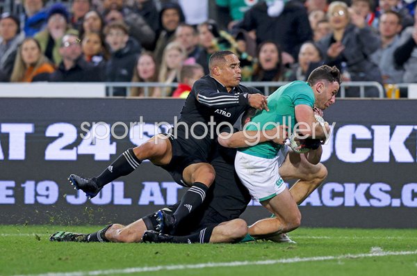 Hugo Keenan Ireland scores v New Zealand 3rd Test Wellington 2022