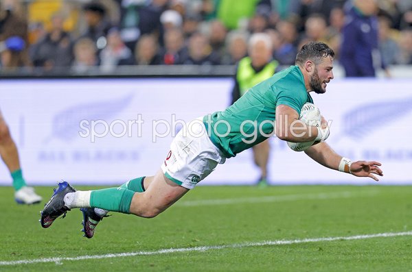 Robbie Henshaw Ireland try v New Zealand 3rd Test Wellington 2022