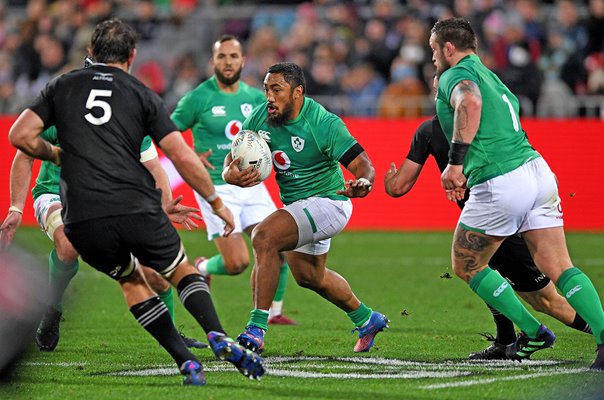 Bundee Aki Ireland charges forward v New Zealand Wellington 2022