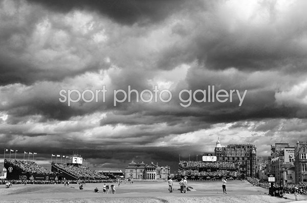 Tiger Woods USA 18th Hole Wide View Open St Andrews 2022