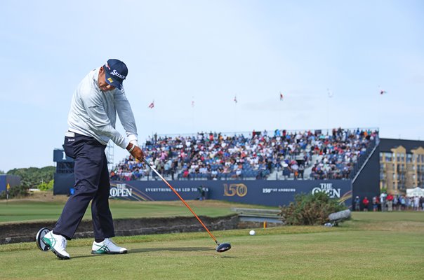 Hideki Matsuyama Japan drives 2nd Hole British Open St Andrews 2022