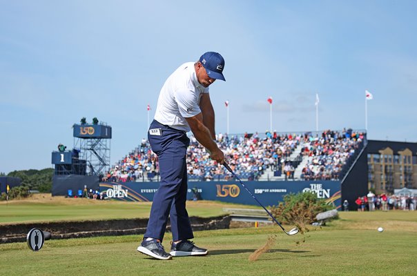 Bryson DeChambeau USA tee shot 2nd Hole Open St Andrews 2022