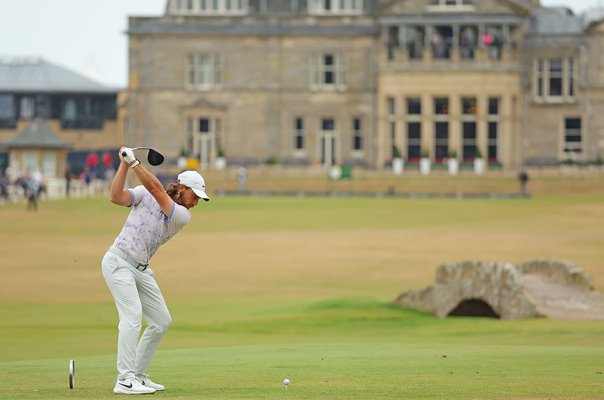 Tommy Fleetwood England drives 18th hole Round 4 Open St Andrews 2022