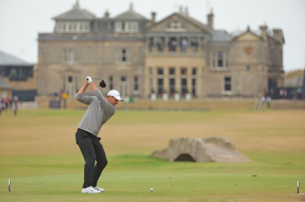 Scottie Scheffler USA drives 18th hole Round 4 Open St Andrews 2022