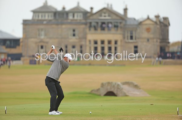 Scottie Scheffler USA drives 18th hole Round 4 Open St Andrews 2022