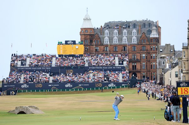 Patrick Cantlay USA tee shot 18th hole Final Round Open St Andrews 2022 