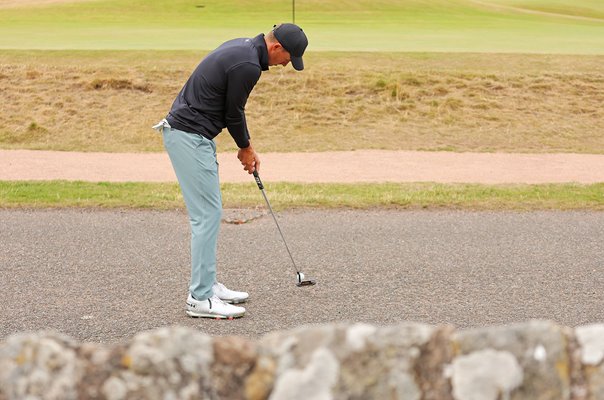 Jordan Spieth USA putts on the road 17th hole Open St Andrews 2022