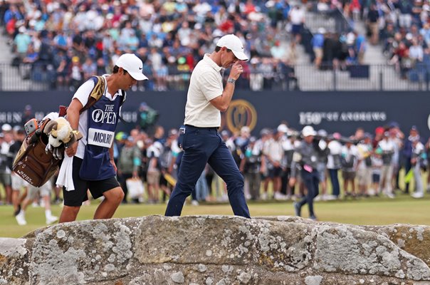 Rory McIlroy Swilcan Bridge Final Round Open St Andrews 2022