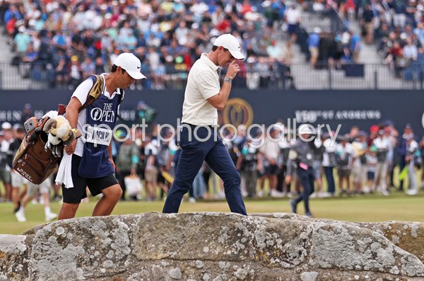 Rory McIlroy Swilcan Bridge Final Round Open St Andrews 2022