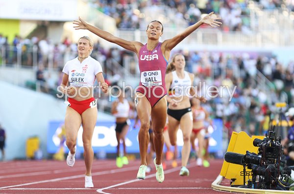 Anna Hall USA celebrates Heptathlon 800m World Athletics Oregon 2022