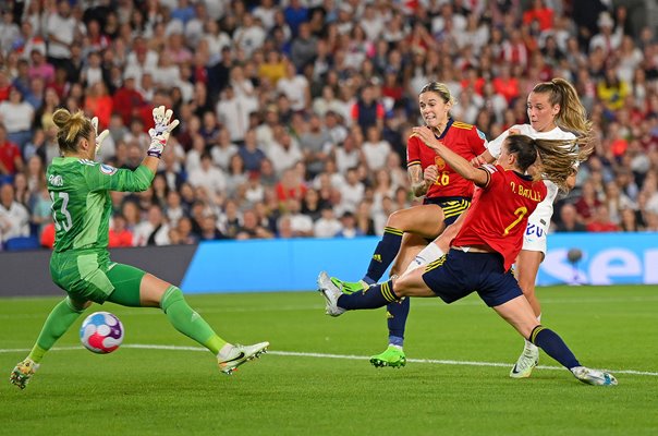 Ella Toone England scores v Spain Quarter Final Women's EURO 2022