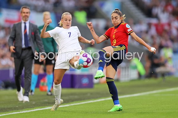 Beth Mead England v Olga Carmona Spain Quarter Final EURO 2022