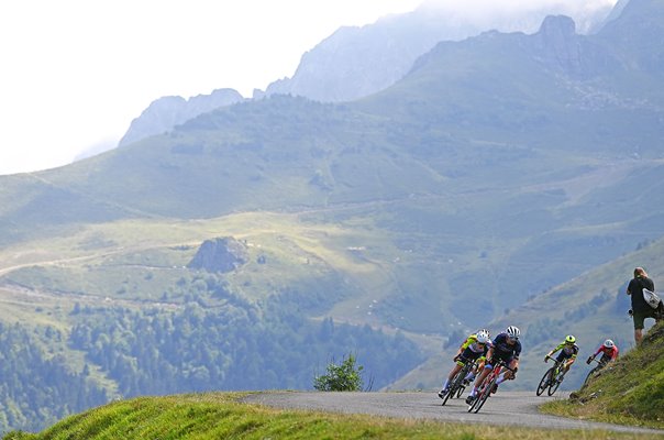 Riders descend Col de Val Louron Stage 17 Tour de France 2022  