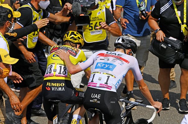 Tadej Pogacar & Jonas Vingegaard respect Stage 17 Tour de France 2022
