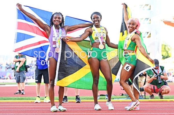 Dina Asher-Smith, Shericka Jackson & Shelly-Ann Fraser-Pryce 200m medalists Oregon 2022