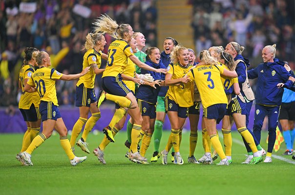 Sweden celebrate Linda Sembrant winner v Belgium Quarter Final EURO 2022