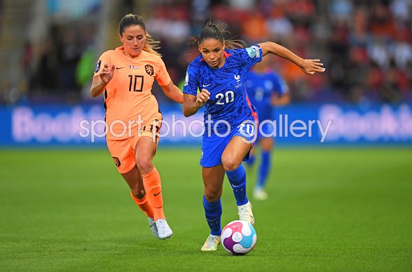 Delphine Cascarino France v Danielle van de Donk Netherlands Quarters EURO 2022