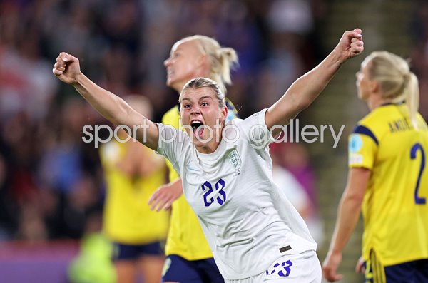 Alessia Russo England celebrates v Sweden Semi Final EURO 2022